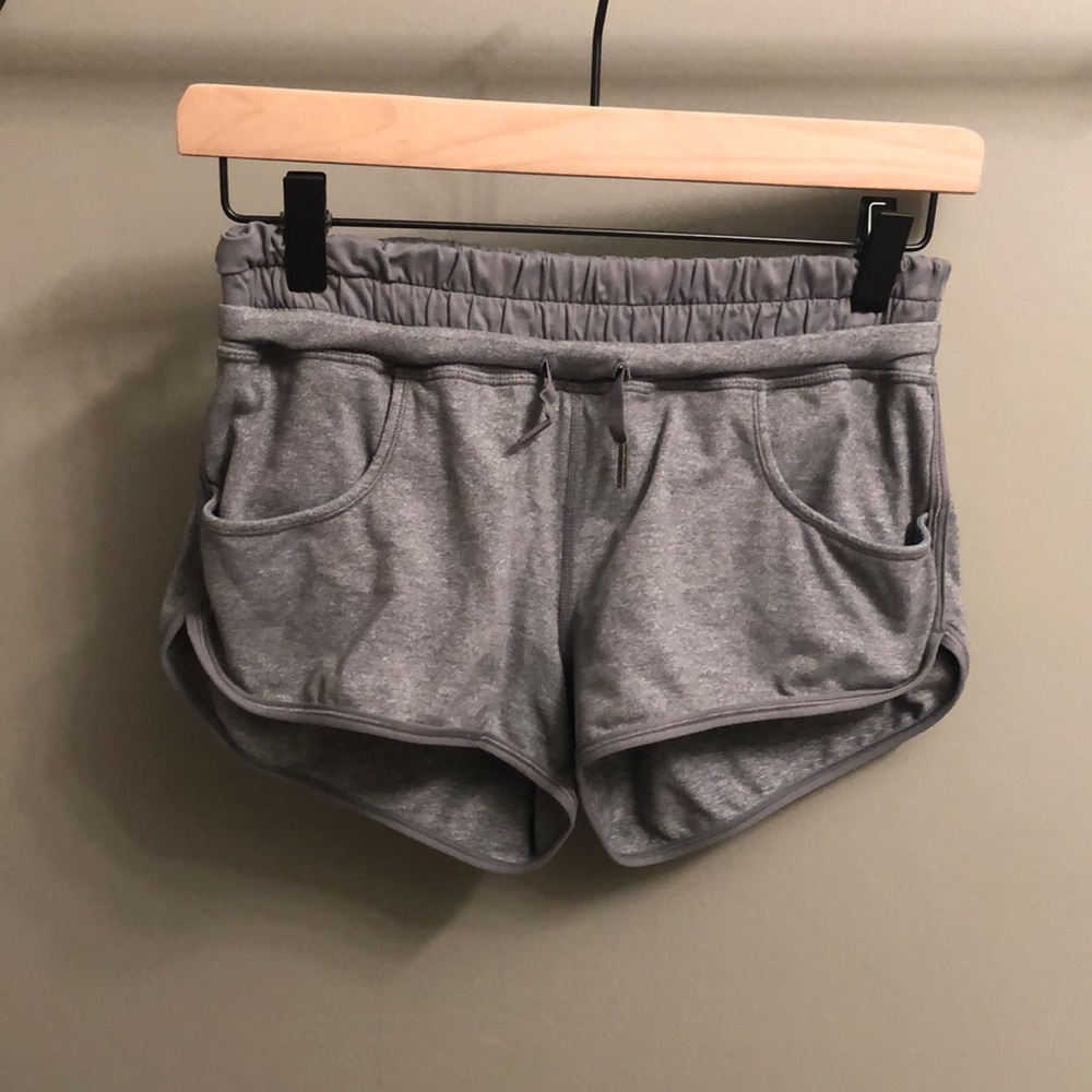 Lululemon Shorts Size 4